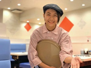 ■□ 飲食店未経験の方も大歓迎 □■
副業・Wワークも可能です！
かけもち先や学校・家庭に配慮したシフト組みも気軽に相談OK♪