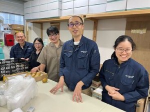 荷物を包装したり、運んだり♪
経験がなくても簡単にできるお仕事！
是非あなたの力を貸してくださいね＊